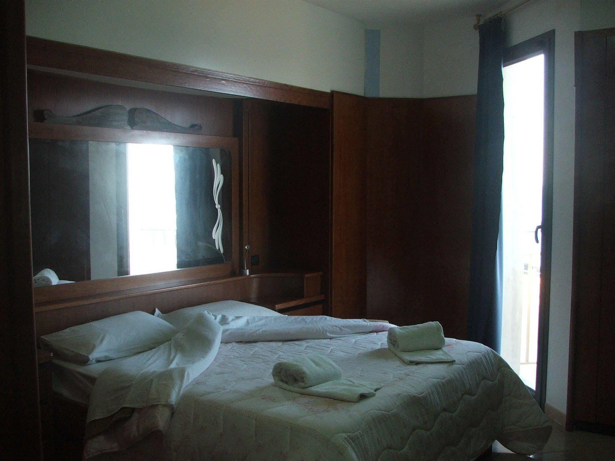 Hotel Vittorio Portopalo Di Capo Passero Экстерьер фото